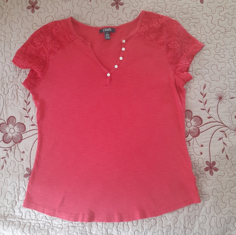 CHAPS| WOMEN'S MEDIUM RED SHORT SLEEVE V-NECK TOP